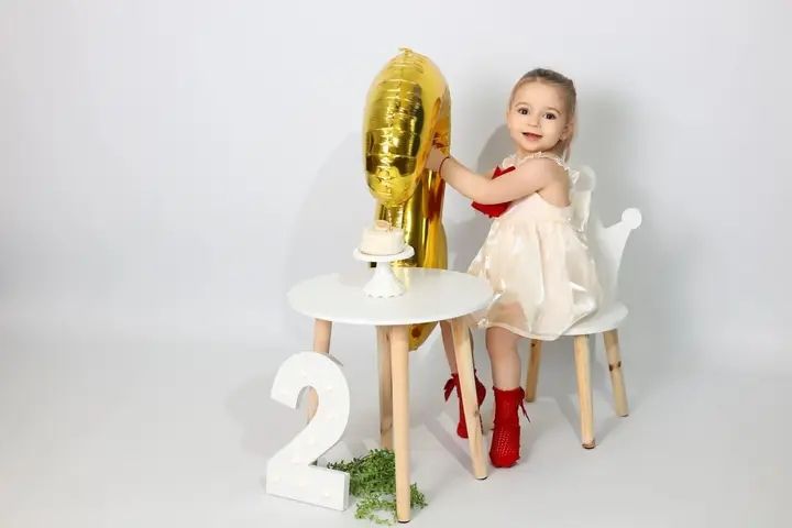 Toddler birthday session